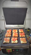 9 slice Jumbo sandwich griller - Plate size 16X16 Inches